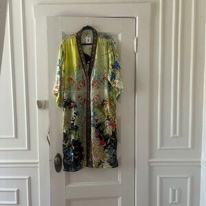 Johnny Was kimono, NWT full-length, 100% silk L
